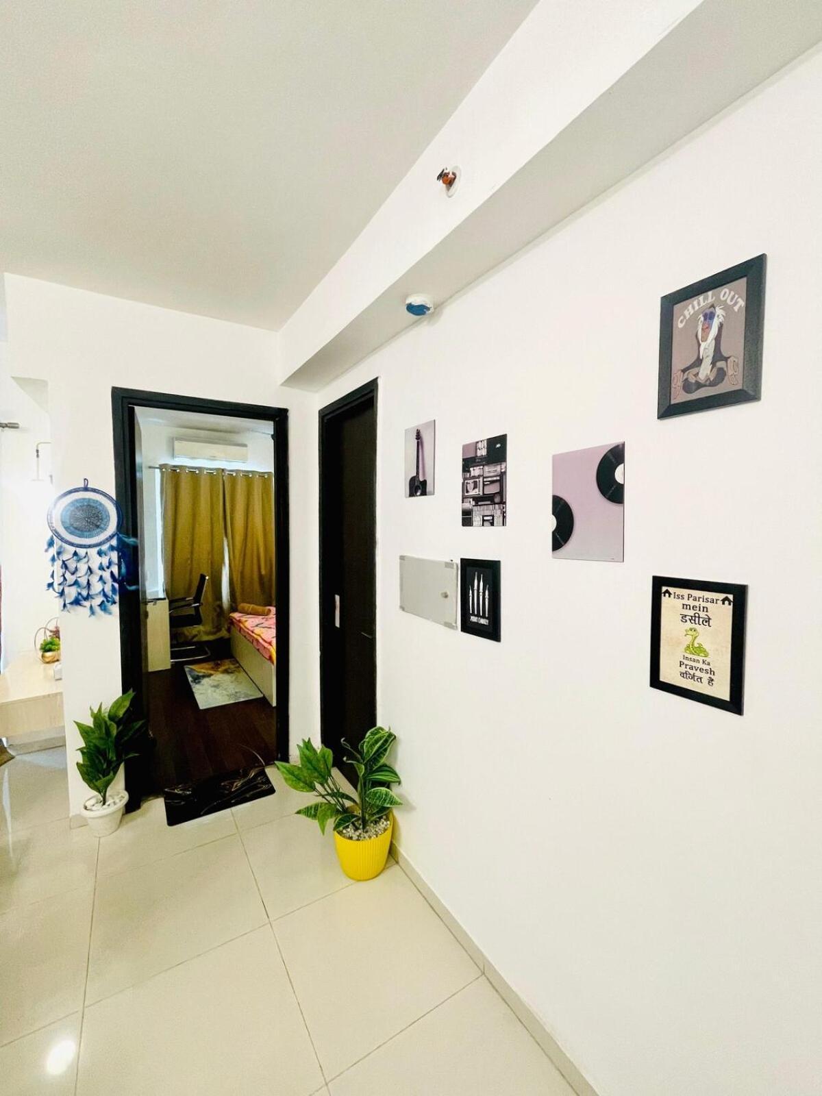 Ablaze- Luxury Studio Apartment Noida Exterior foto